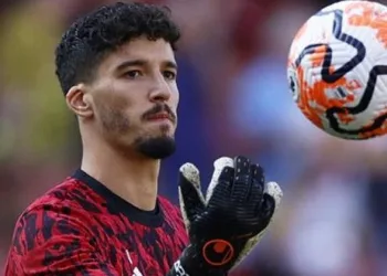 Altay Bayındır Manchester United’daki son durumu anlattı