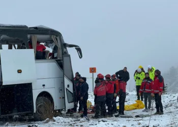 Kars’ta zincirleme kaza: 2 ölü 8 yaralı