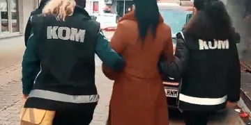 Kırmızı bültenle aranıyordu Ayvacık’ta yakalandı