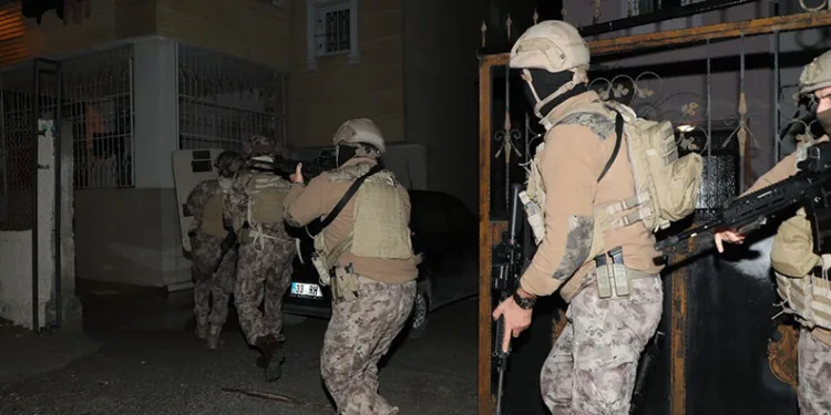 Mersin’de kaçakçılık operasyonu: 13 gözaltı