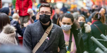 Kalabalıkta maske önemli