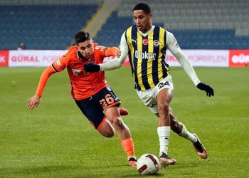 Fenerbahçe’de Oosterwolde cezalı duruma düştü