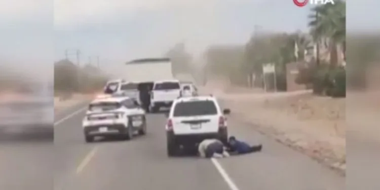 Kartel ile polis çatıştı: 12ölü