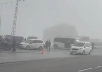 Bitlis’te zincirleme kaza: 18 yaralı