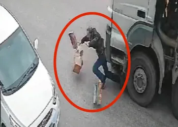 Hafriyat kamyonunun altında kalmıştı, yaşam mücadelesi veriyor