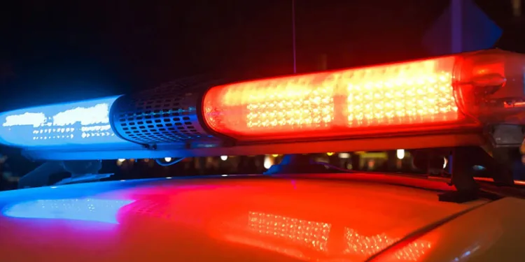 Çakar takarak polis gibi gezen sürücüye ceza
