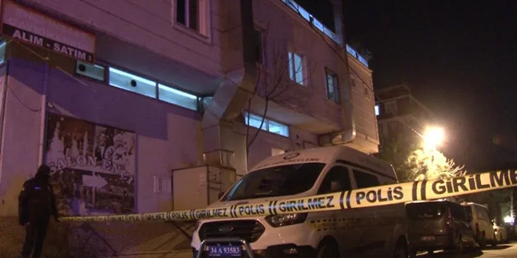 Önce sevdiği kızı, sonra kendini vurdu