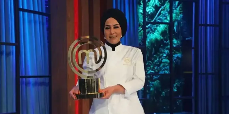 Masterchef’in şampiyonu Esra Tokelli