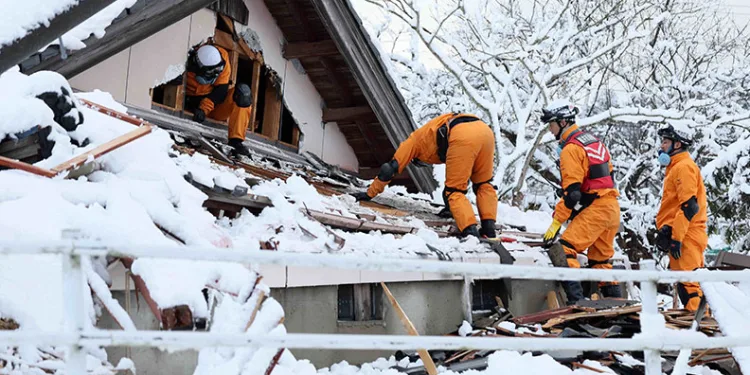 Japonya depreminde can kaybı 202