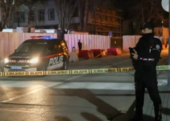 Bakanlık önündeki şüpheli şahıs vuruldu