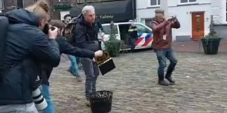 Hollanda’da Kur’an-ı Kerim’e çirkin saldırı