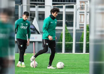 Bursaspor’da çalışmalar devam ediyor