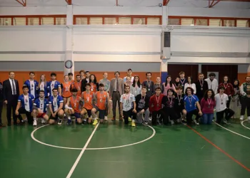 Başarılı sporcular ödüllendirildi