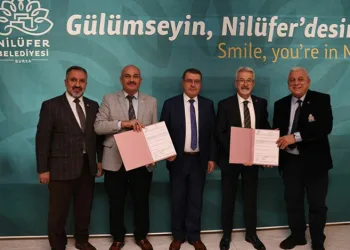 Nilüfer’de pazar yerlerinin kullanımı için imzalar atıldı