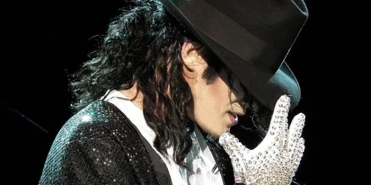 Michael Jackson’ın hayatı film oluyor