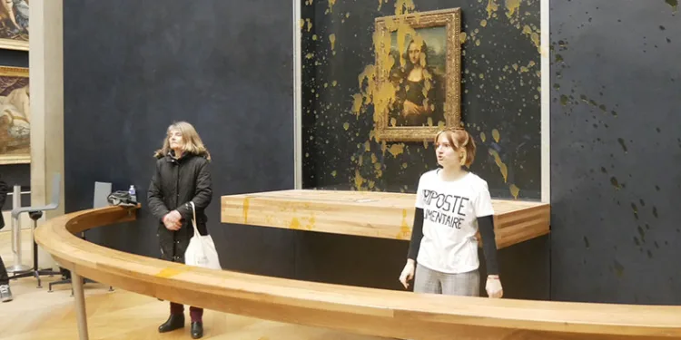 Mona Lisa tablosuna çorbalı saldırı