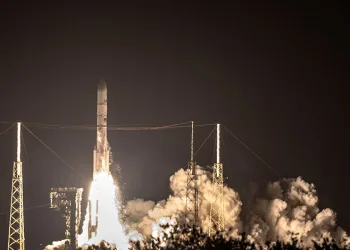 NASA, Ay’a iniş misyonuna başlıyor