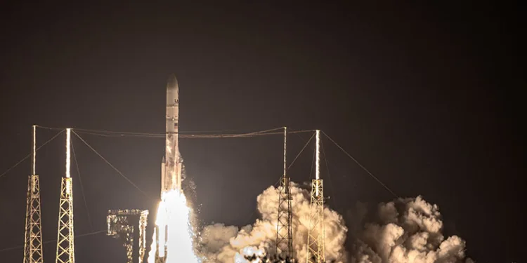 NASA, Ay’a iniş misyonuna başlıyor