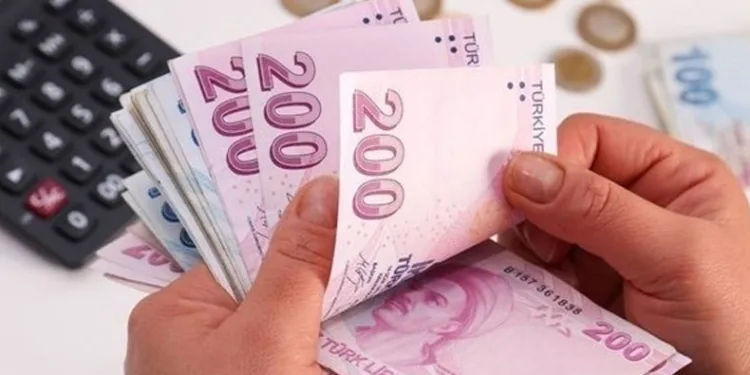 En düşük emekli maaşı 10 bin lira oldu
