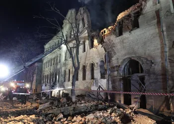 Rusya Harkov’da yerleşim bölgesini vurdu