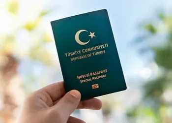 Gazeteciler için yeşil pasaport teklifi