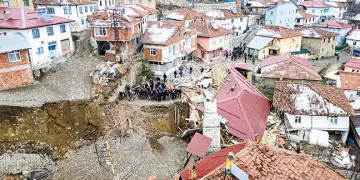 Heyelan yaşanan köyün önemli bir bölümü taşınacak
