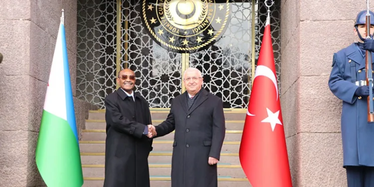Bakan Güler, Cibutili mevkidaşı ile bir araya geldi