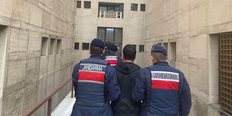 Bursa’da 52 suçtan aranan şahıs yakalandı
