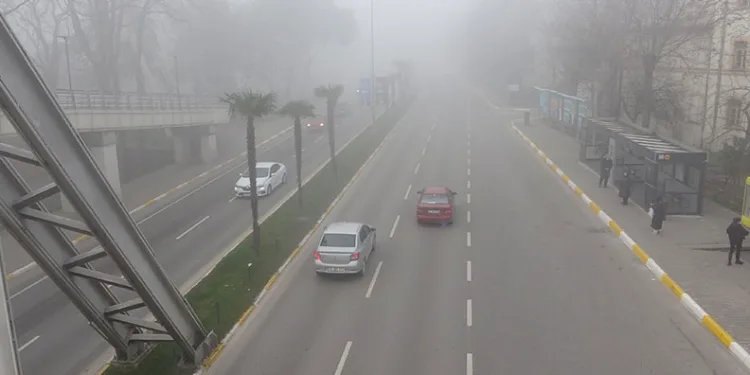 Balıkesir güne sisle uyandı