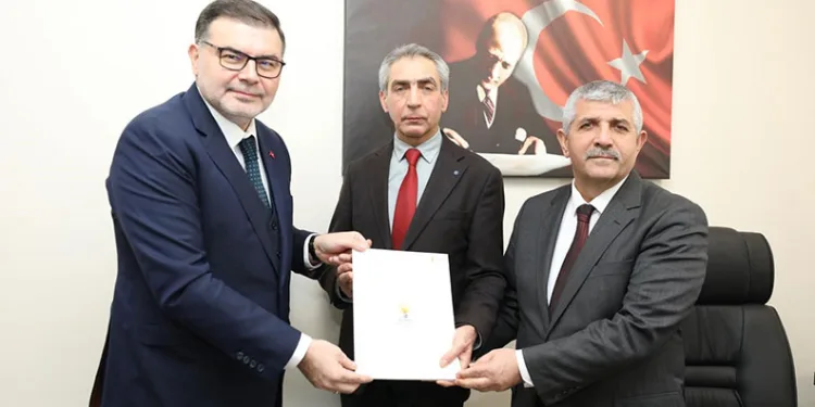 AK Partili Hamza Dağ’ın Cumhur İttifakı İzmir adayı olarak başvurusu yapıldı