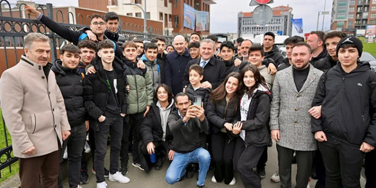 “Gaziosmanpaşa’ya yapılacak yeni spor tesisleri için başkanımızın yanındayız”
