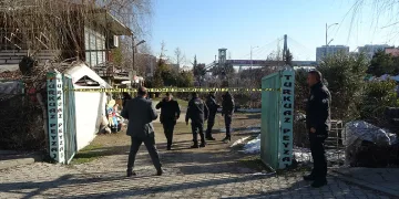 Husumetlisini defalarca bıçaklayarak öldürdü