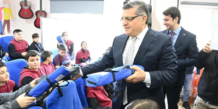 Türkeli’de “Öğrencilerimizi Melodika ile Buluşturuyoruz” projesi