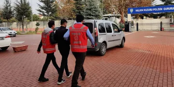 İnternet üzerinden dolandırıcılık yapan 5 şüpheli yakalandı