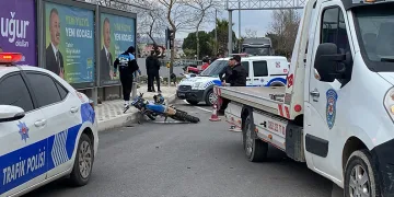Kros motosiklet minibüs ile çarpıştı: 1 ağır yaralı