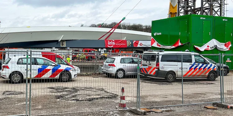 Hollanda’da inşaat halindeki köprü çöktü