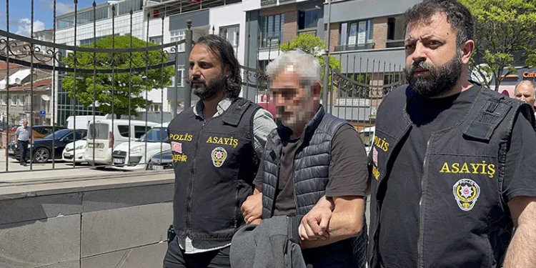 Baba ve oğlunun yargılandığı cinayet davası ertelendi
