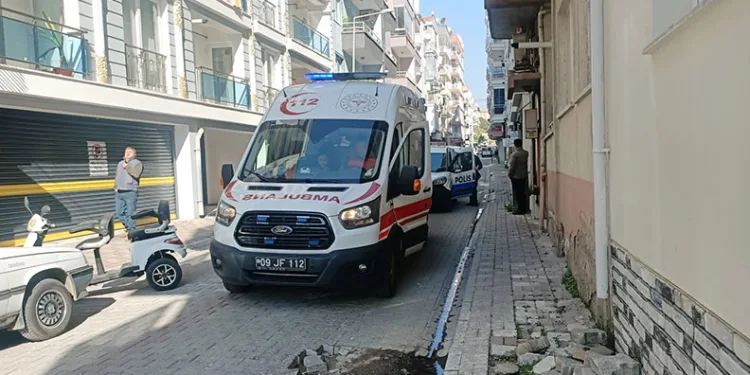 Yaşlı adam evde ölü bulundu