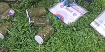 10 ayrı kavanoz içinde bin 283 gram uyuşturucu ele geçirildi