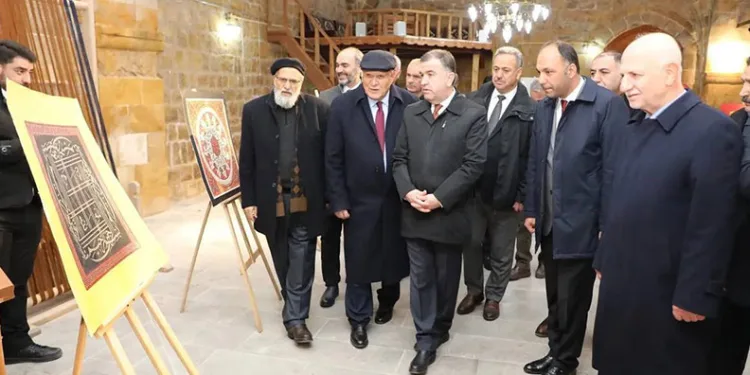 Tarihi Taşhan’da ‘Hat Sergisi’ açıldı