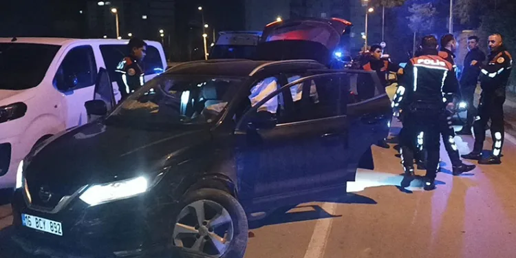 Polisin ‘dur’ ihtarına uymayıp kaçan araç şehri birbirine kattı