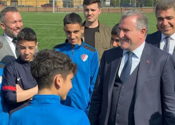 “Türkiye sporda devrim yaşıyor”