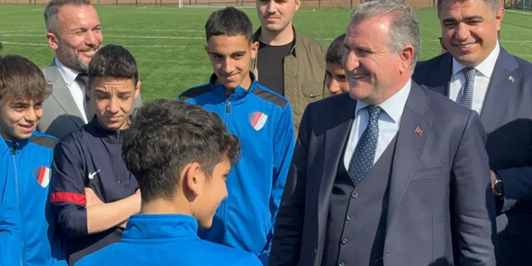“Türkiye sporda devrim yaşıyor”