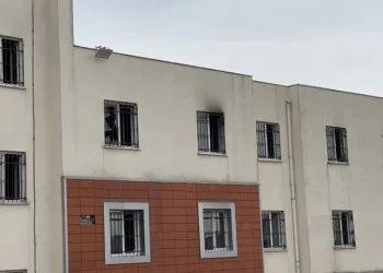 Çocuk Destek Merkezinde yangın: 10 çocuk tahliye edildi