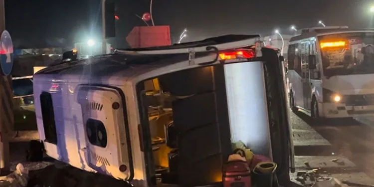Tekirdağ’da yolcu minibüsü devrildi: 13 yaralı