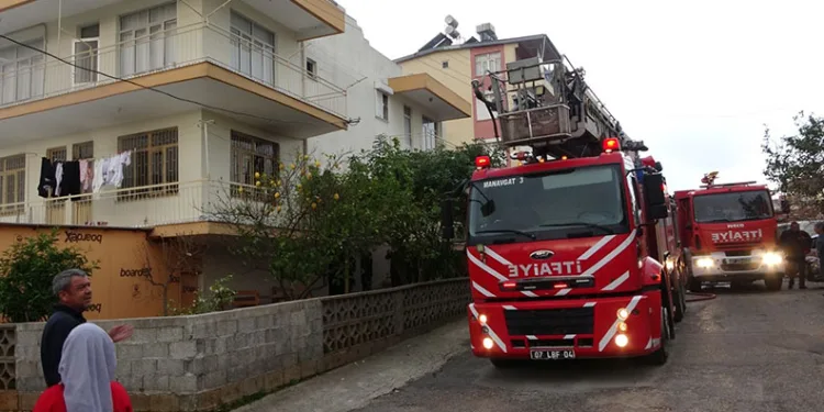 Manavgat’ta devrilen soba yangın çıkardı