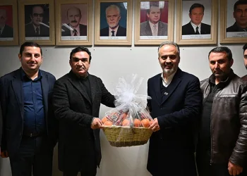 Alinur Aktaş’tan hal esnafına müjde