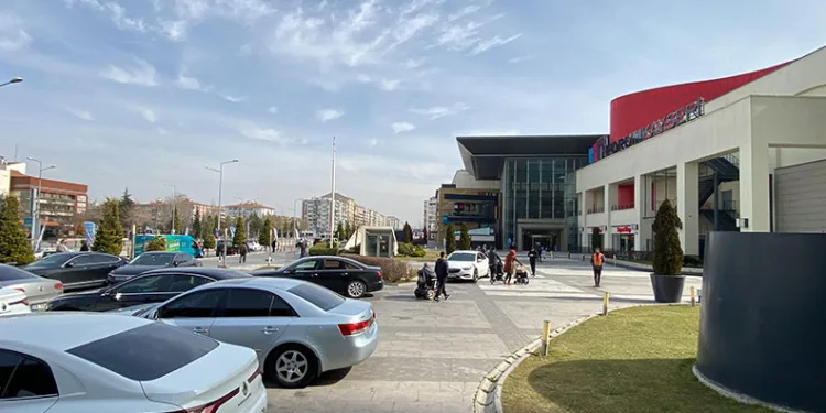 AVM sapığı serbest bırakıldı