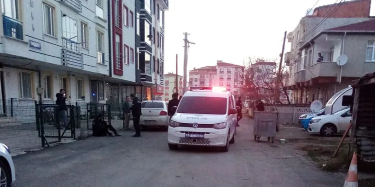 İnşaatta 2 işçi arasında çıkan tartışmada kan aktı
