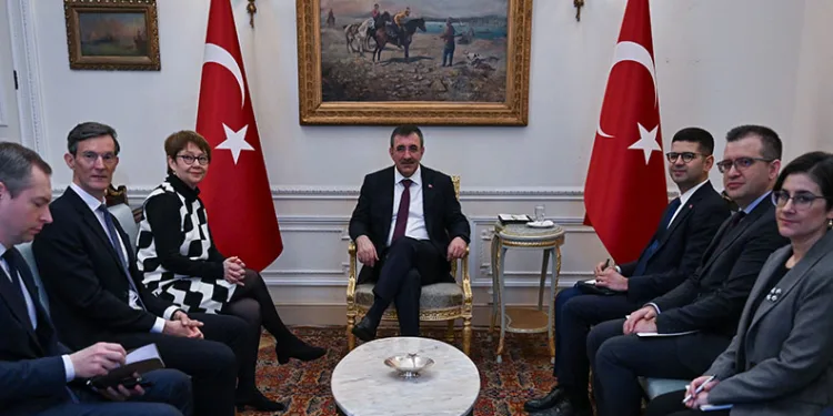 Cumhurbaşkanı Yardımcısı Yılmaz, EBRD Başkanı Renaud-Basso ile görüştü